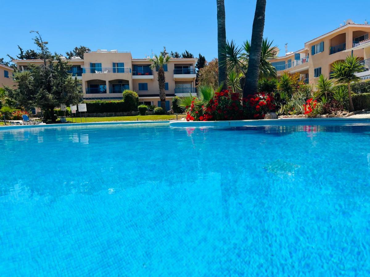 Golden Palms Paradise Garden Paphos Ngoại thất bức ảnh